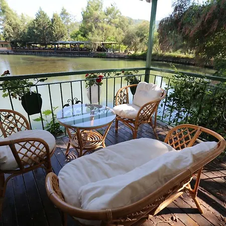 Sakligol Evleri Bed & Breakfast Camlikoy