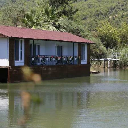 Sakligol Evleri Bed & Breakfast Camlikoy